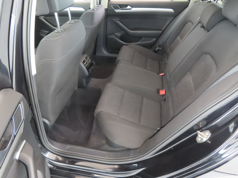 Volkswagen Passat, 2017