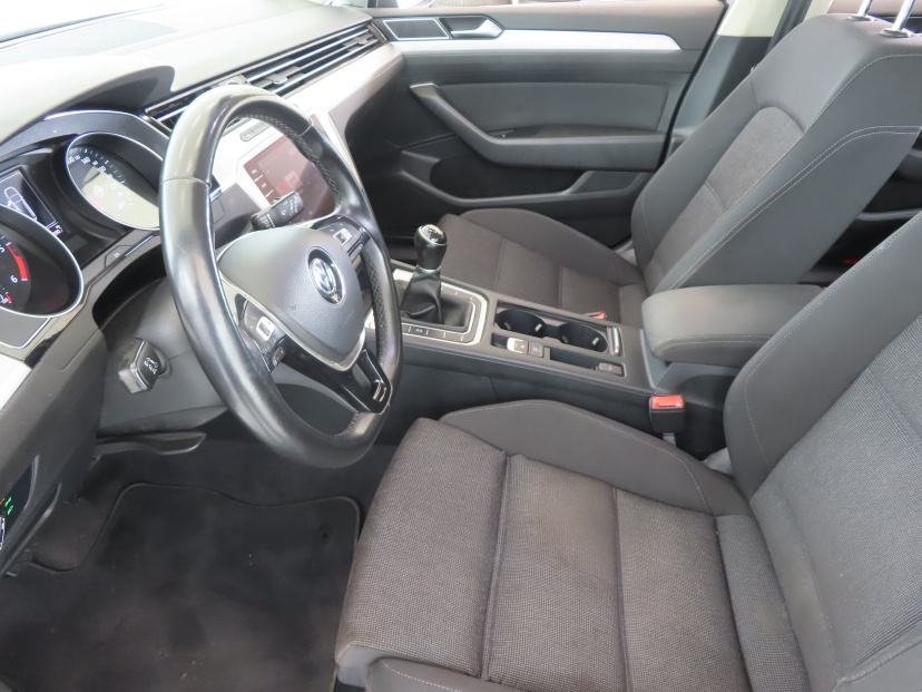 Volkswagen Passat, 2017