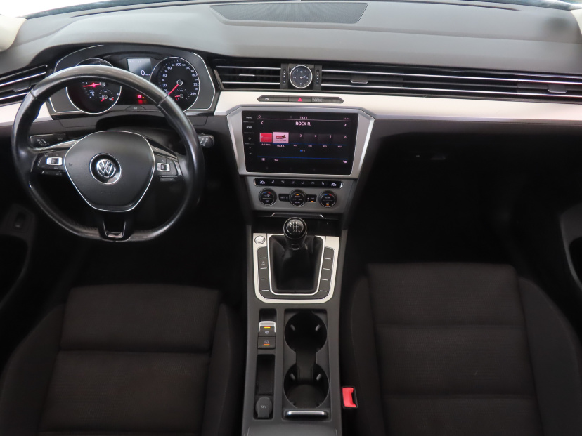 Volkswagen Passat, 2017