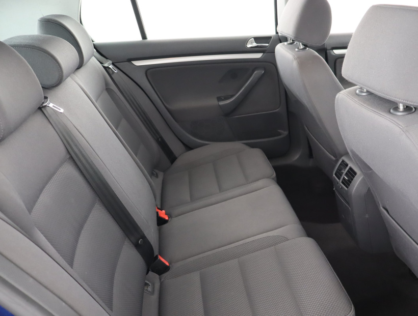 Volkswagen Golf, 2005