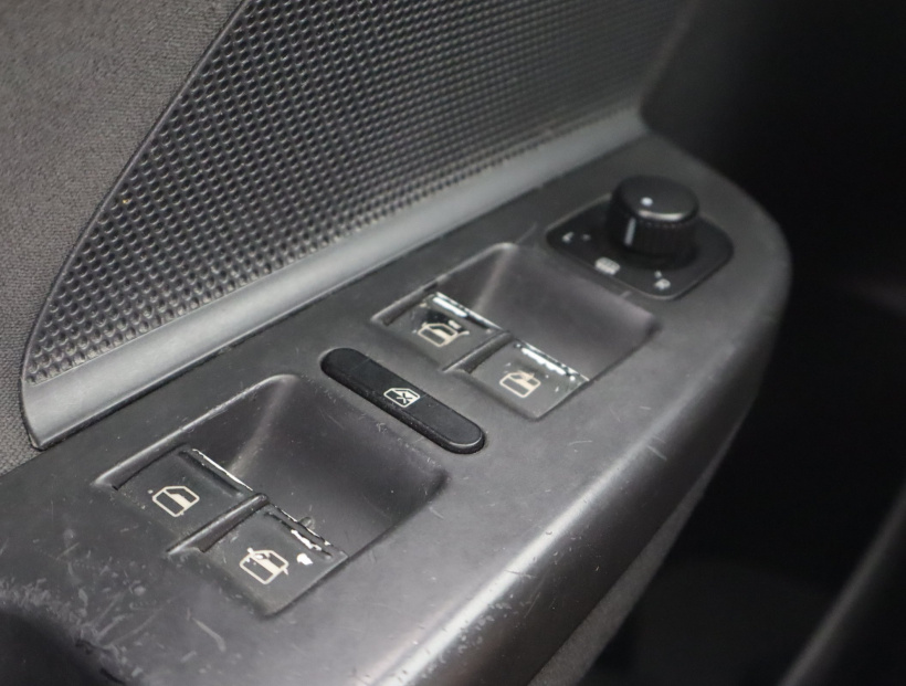 Volkswagen Golf, 2005