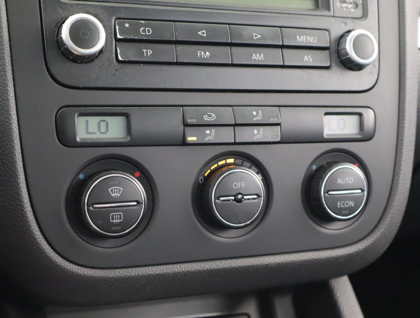 Volkswagen Golf, 2005