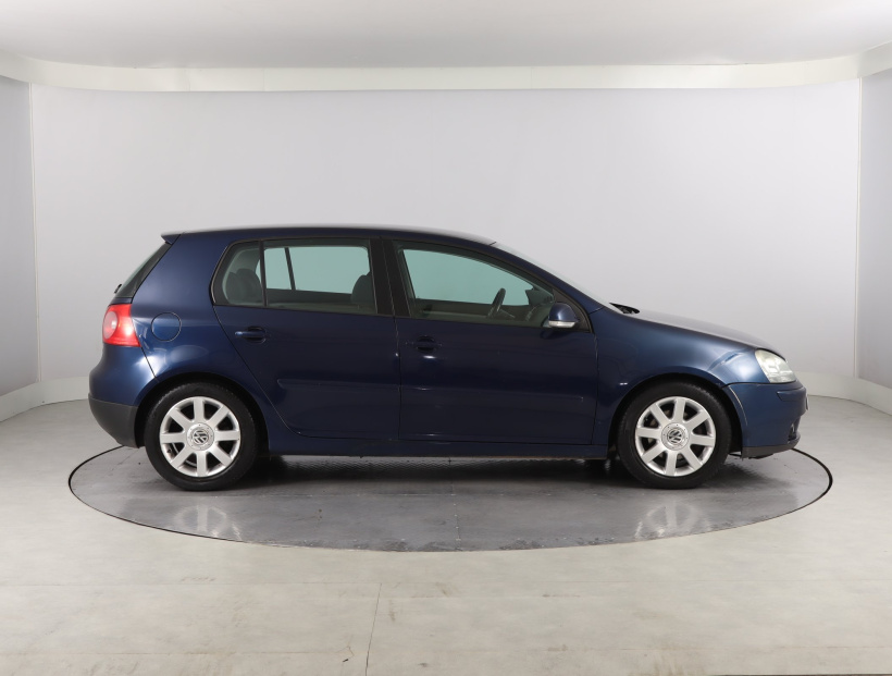 Volkswagen Golf, 2005