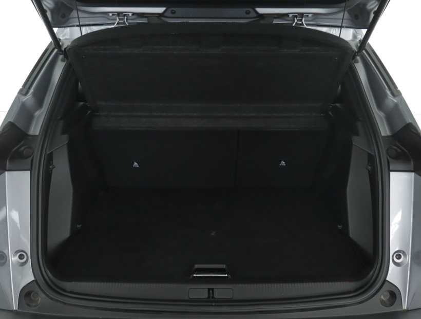 Peugeot e-2008, 2022