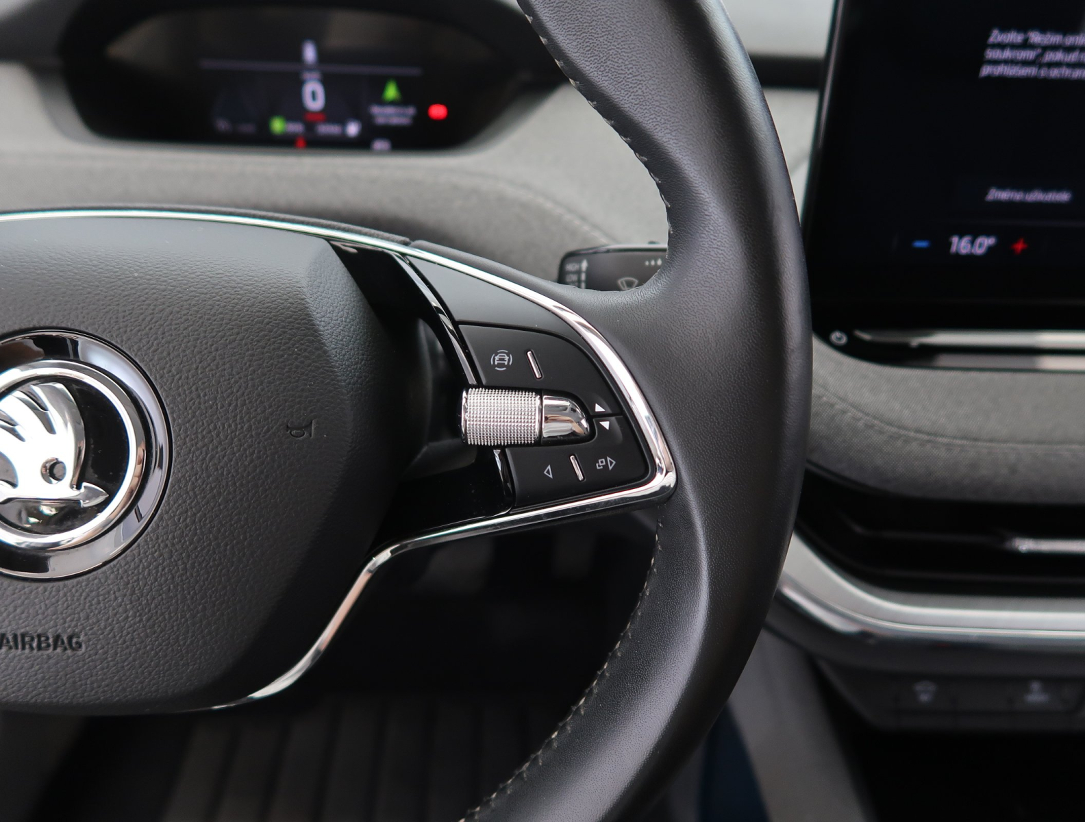 Škoda Enyaq - 2023