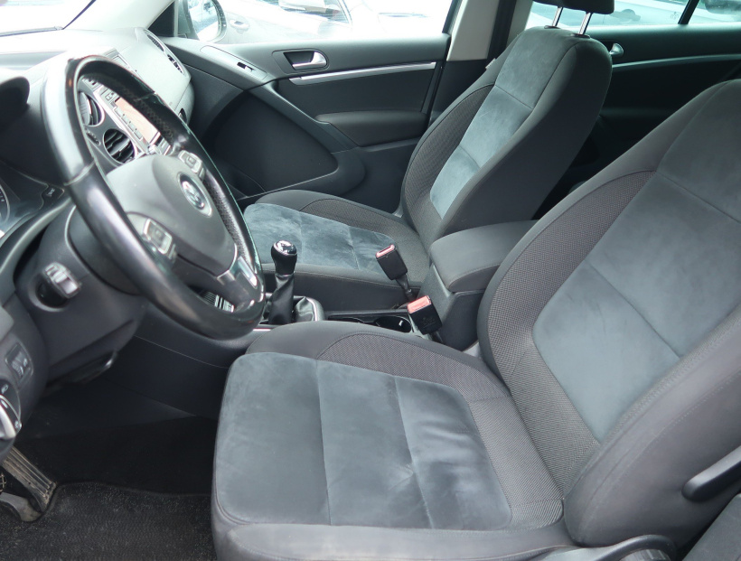 Volkswagen Tiguan, 2012