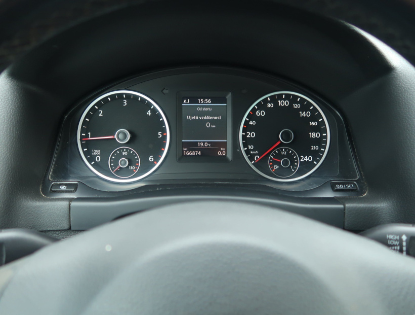 Volkswagen Tiguan, 2012