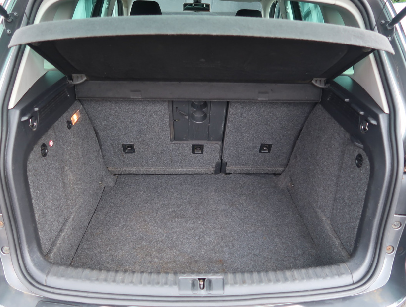 Volkswagen Tiguan, 2012