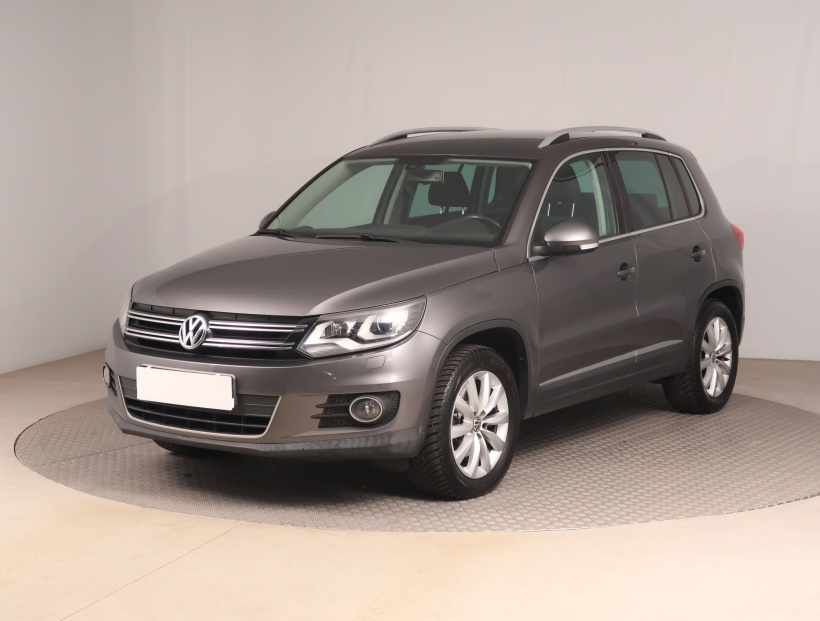 Volkswagen Tiguan, 2012