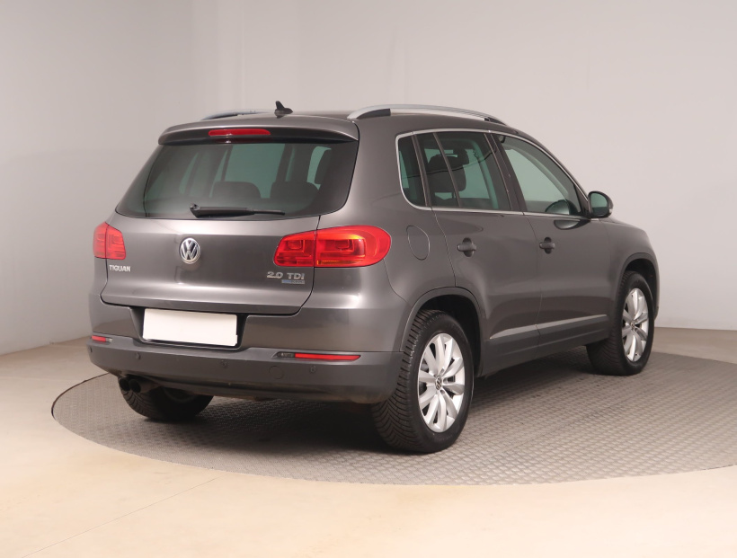 Volkswagen Tiguan, 2012