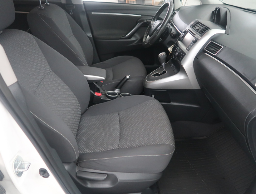 Toyota Verso, 2013