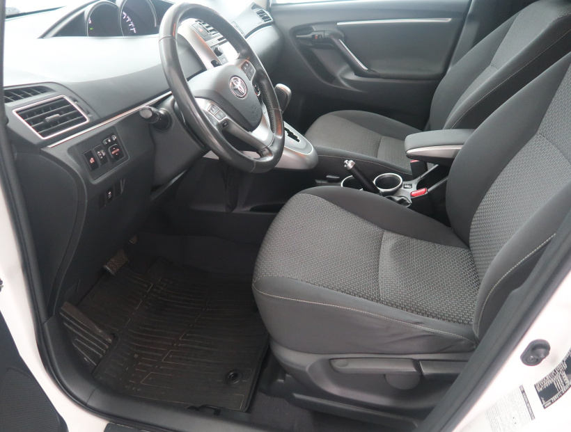 Toyota Verso, 2013