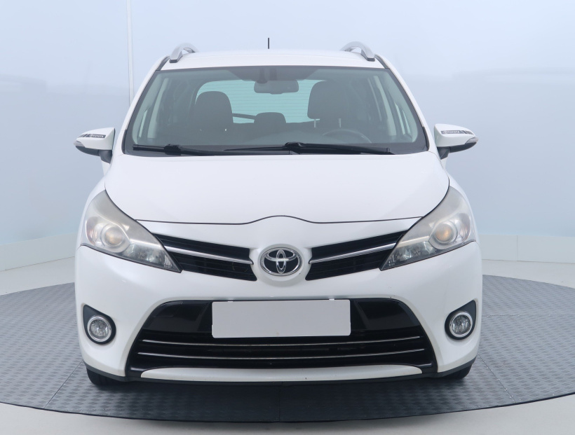 Toyota Verso, 2013