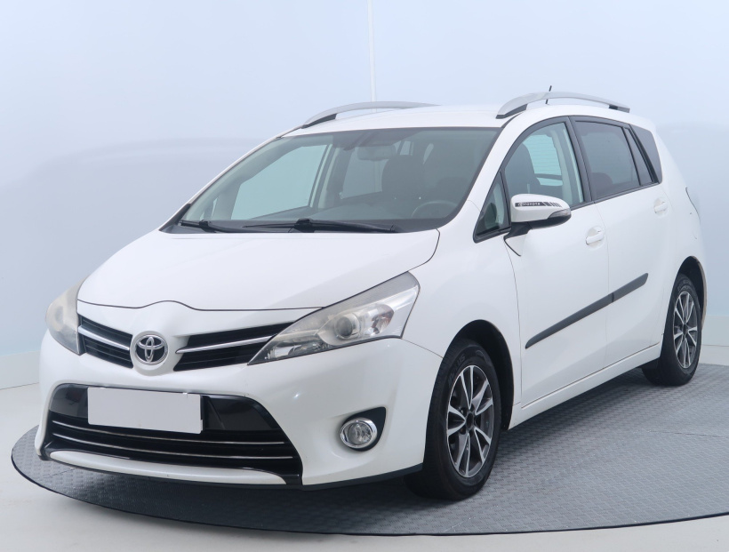 Toyota Verso, 2013