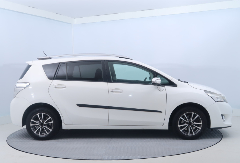 Toyota Verso, 2013