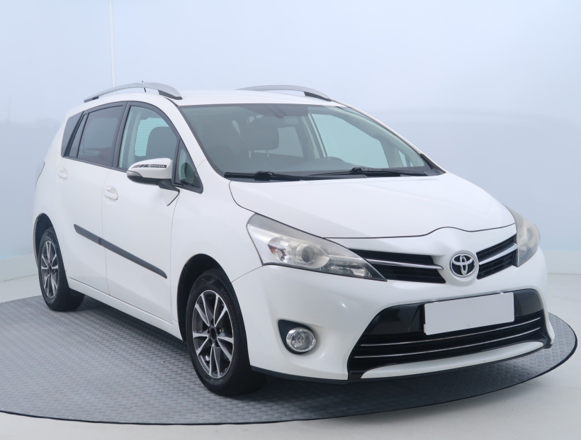 Toyota Verso, 2013