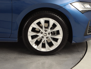 Škoda Superb - 2024