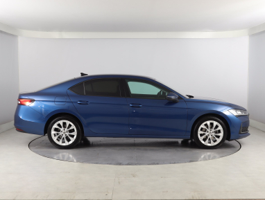 Škoda Superb - 2024