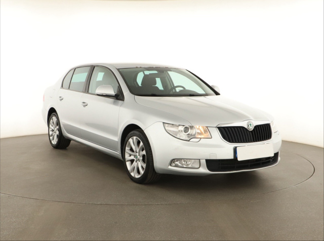 Škoda Superb 2013