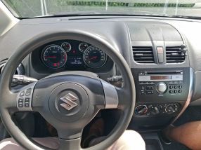 Suzuki SX4 - 2012