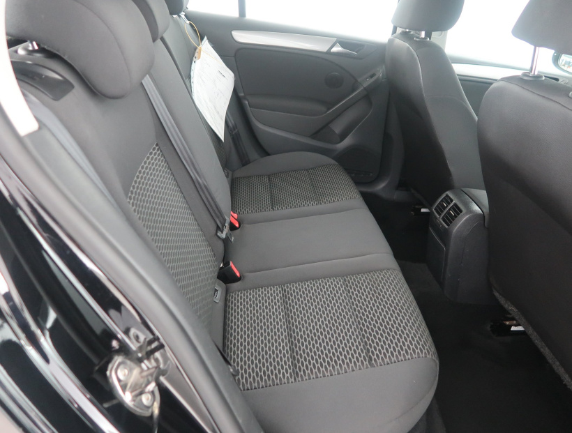 Volkswagen Golf, 2011