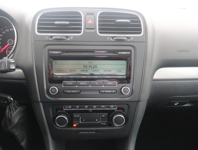 Volkswagen Golf, 2011