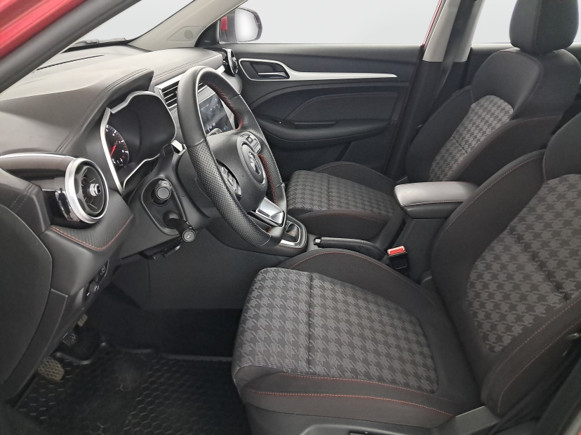 MG ZS SUV, 2025