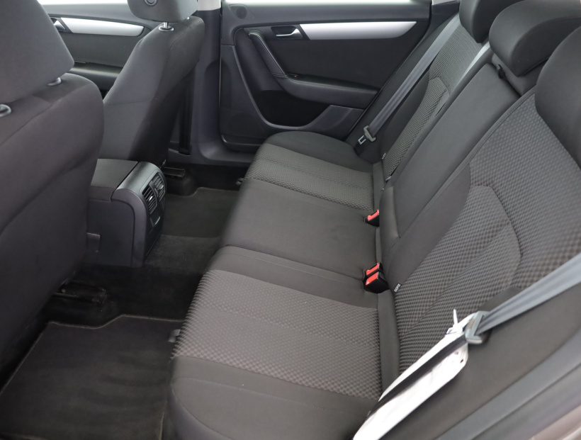 Volkswagen Passat, 2012