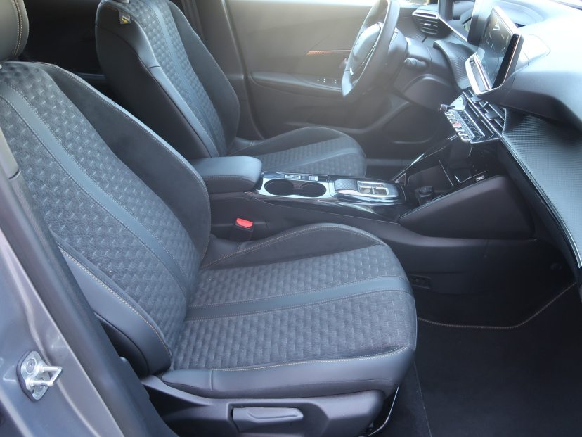 Peugeot e-2008, 2022