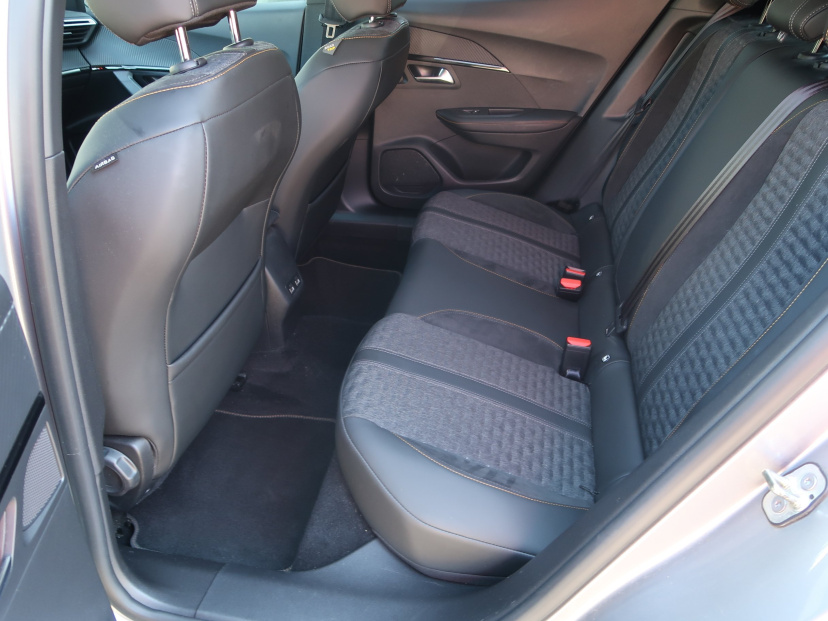 Peugeot e-2008, 2022