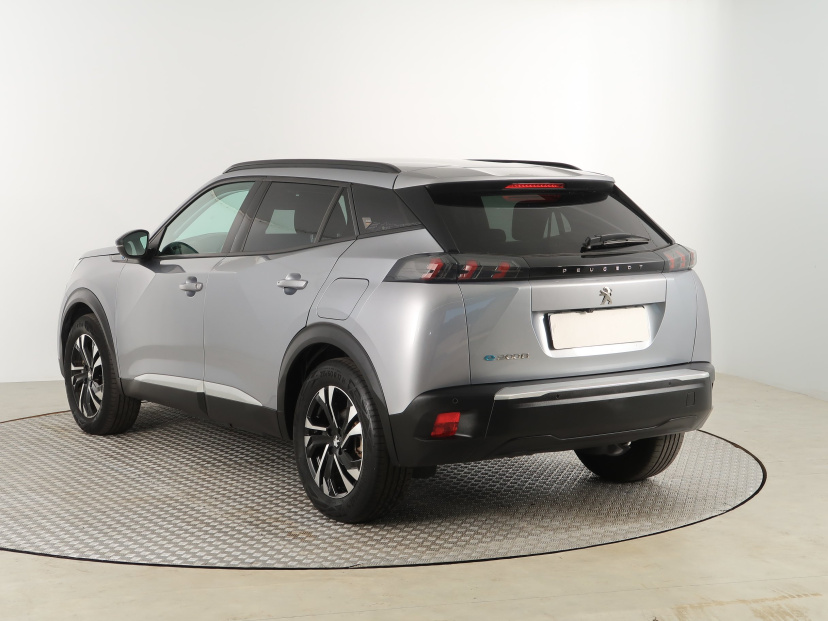 Peugeot e-2008, 2022