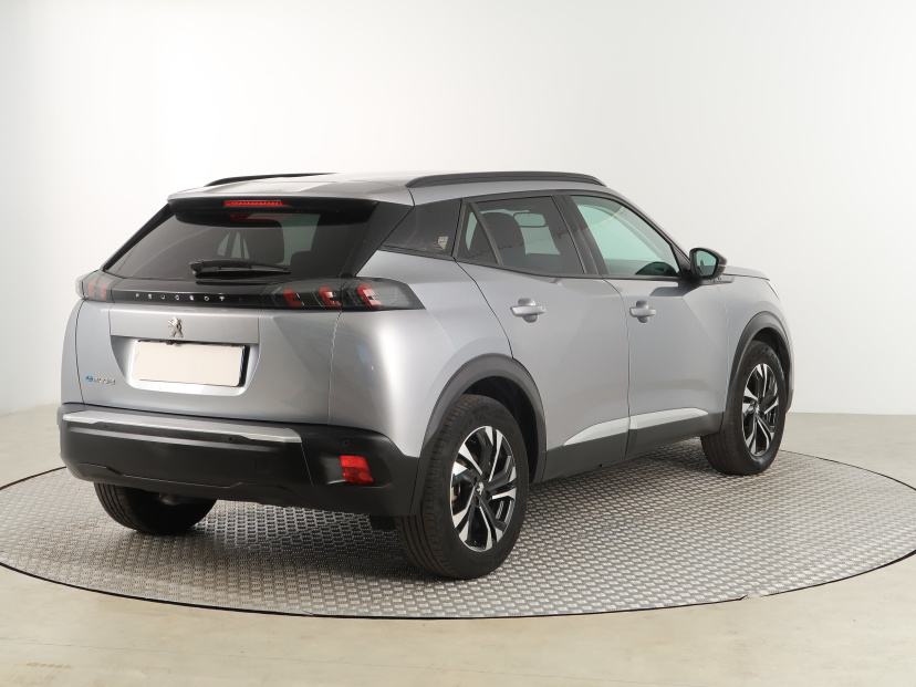Peugeot e-2008, 2022