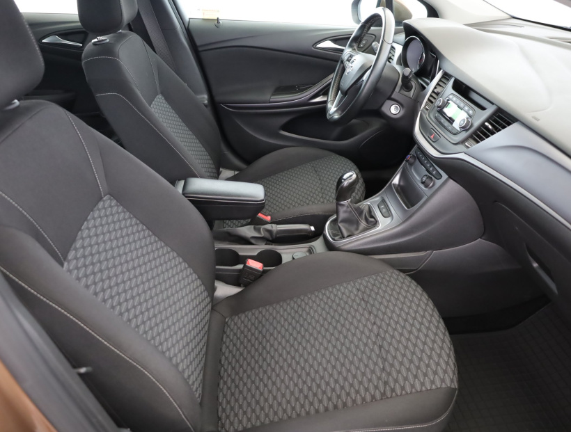 Opel Astra, 2016