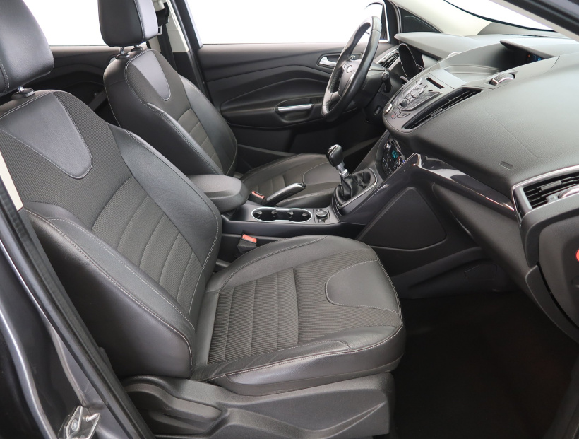 Ford Kuga, 2014