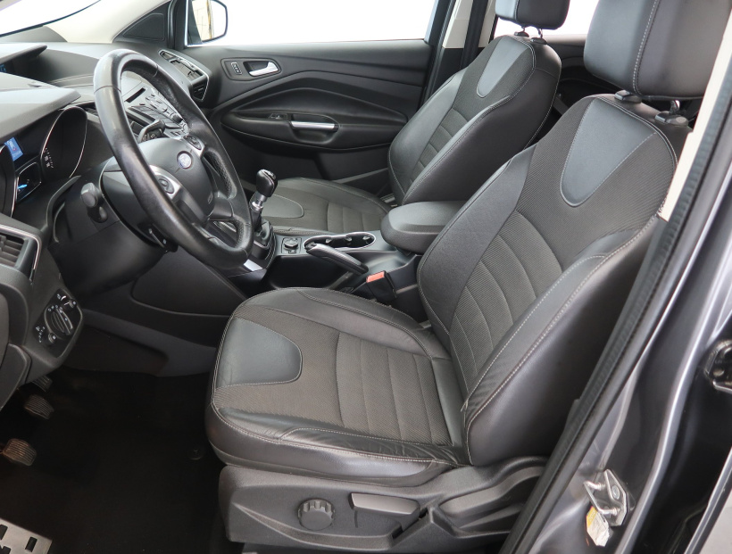 Ford Kuga, 2014