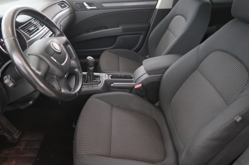 Škoda Superb, 2013