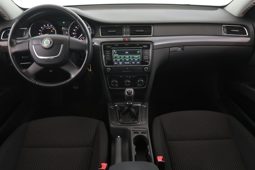 Škoda Superb, 2013