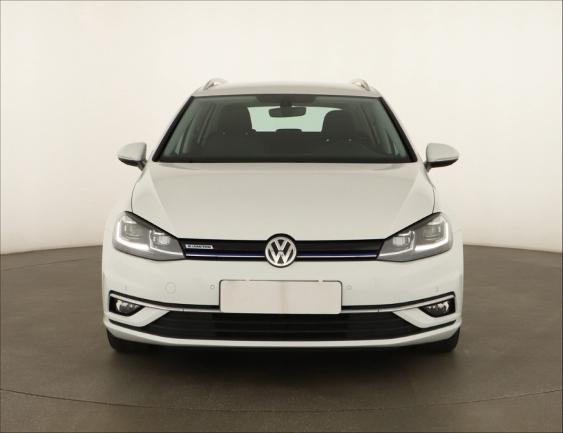 Volkswagen Golf, 2020