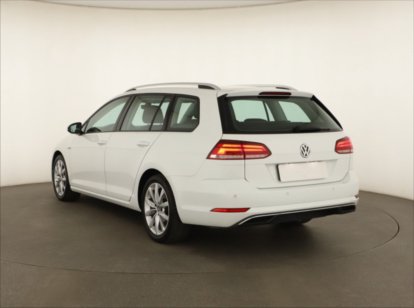 Volkswagen Golf, 2020