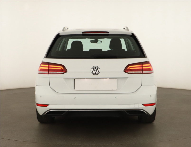 Volkswagen Golf, 2020