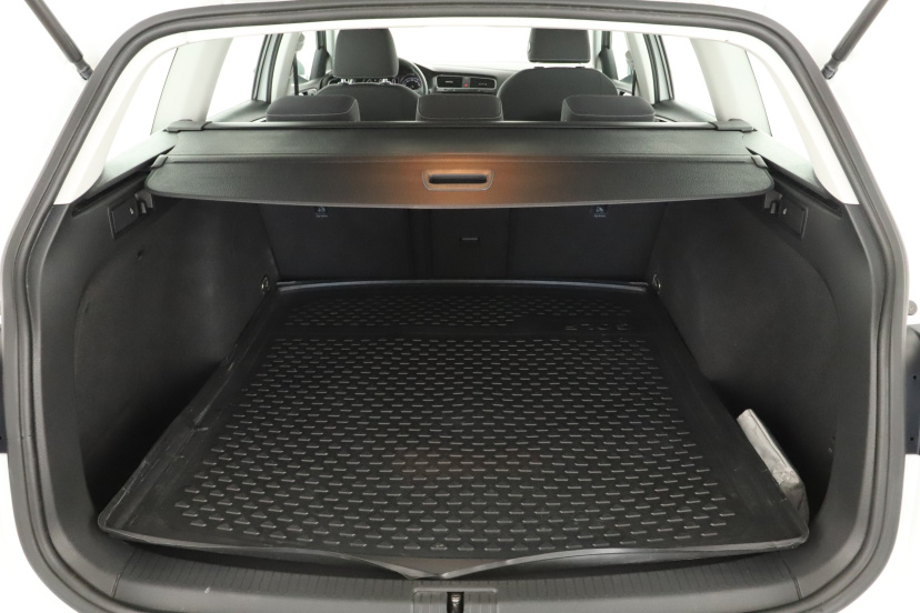 Volkswagen Golf, 2020