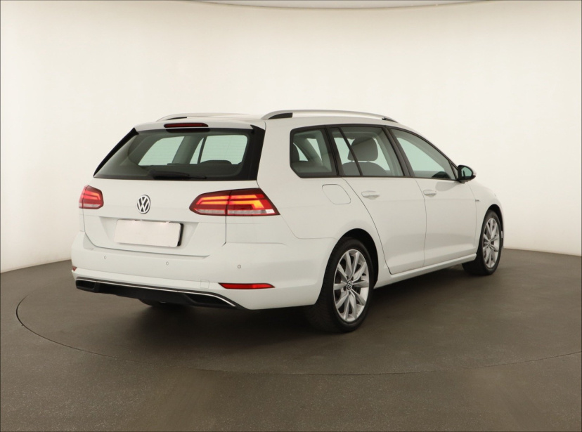 Volkswagen Golf, 2020
