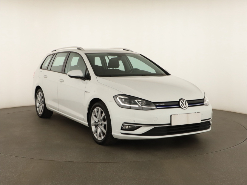 Volkswagen Golf, 2020