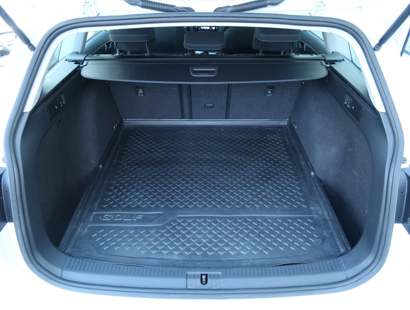Volkswagen Golf, 2020