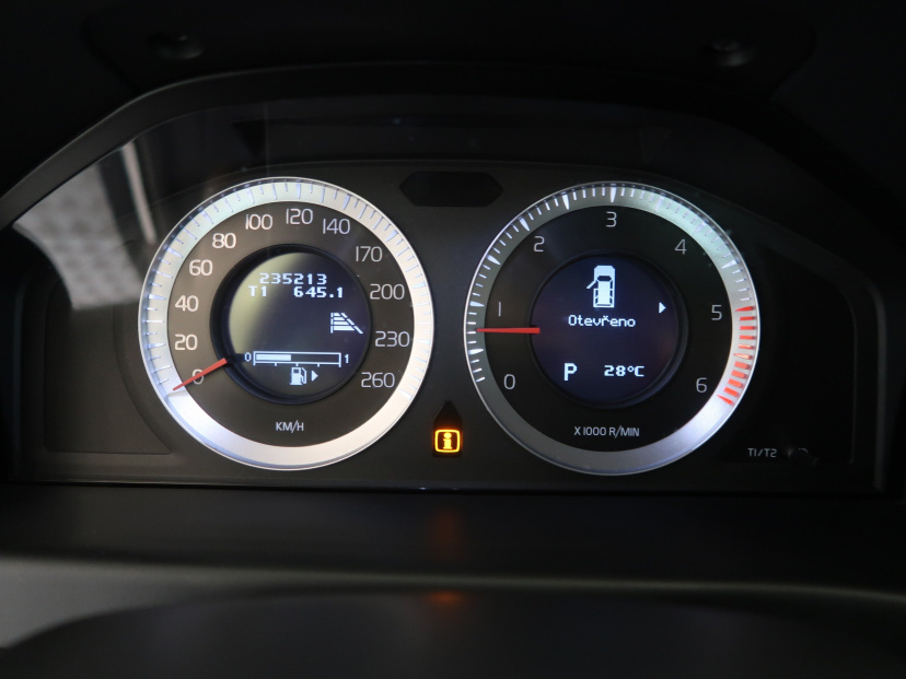 Volvo XC70, 2011