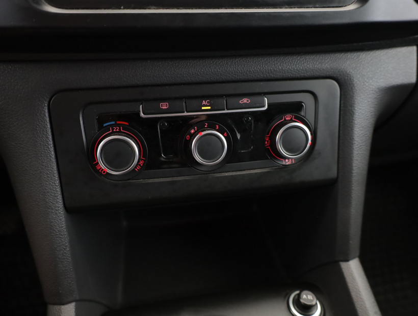 Volkswagen Amarok, 2011