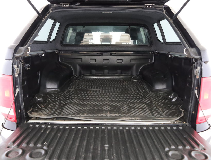 Volkswagen Amarok, 2011