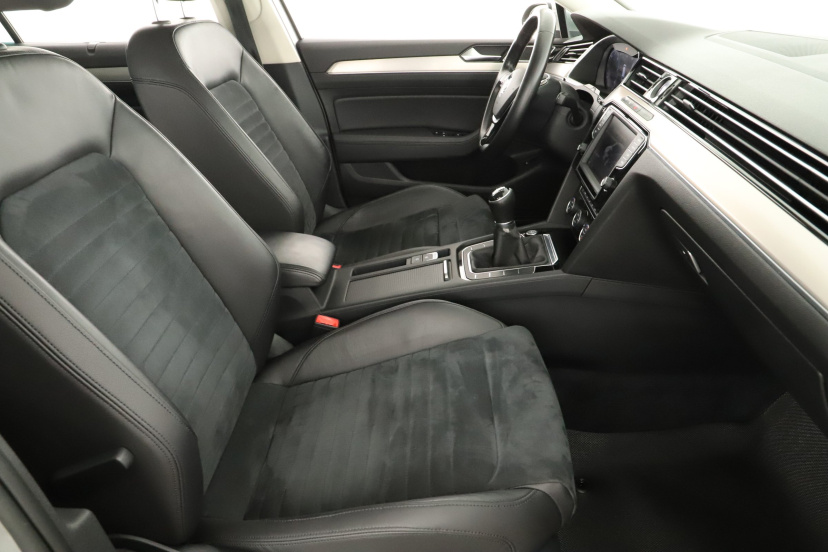 Volkswagen Passat, 2016