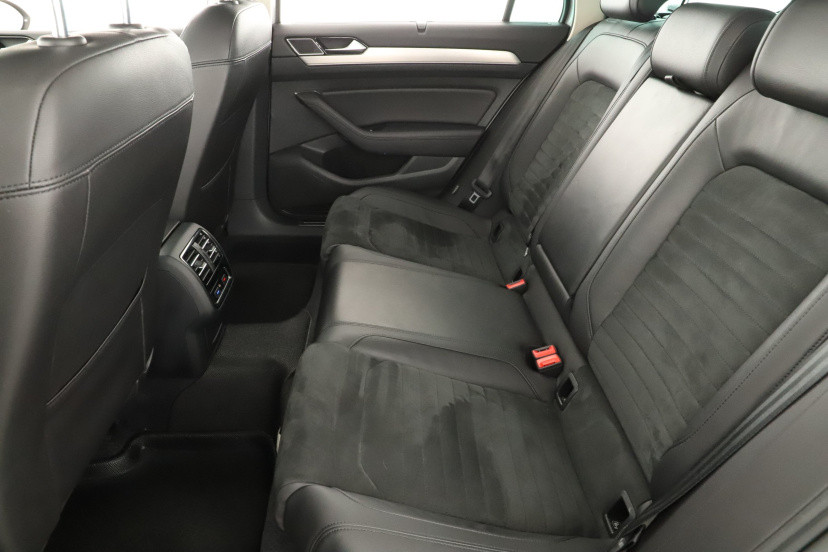 Volkswagen Passat, 2016