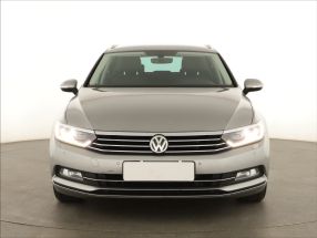 Volkswagen Passat - 2016
